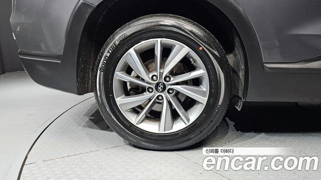 Hyundai Santa Fe 2018 thumb 6