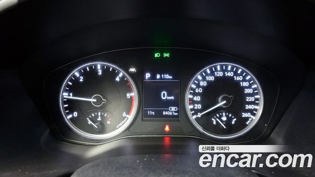 Hyundai Santa Fe 2018 thumb 9