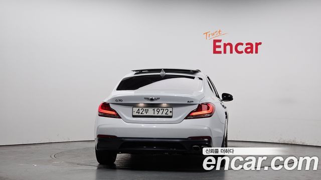 Genesis G70 2018 thumb 5