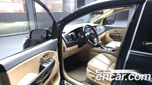 Kia Carnival 2019 thumb 10