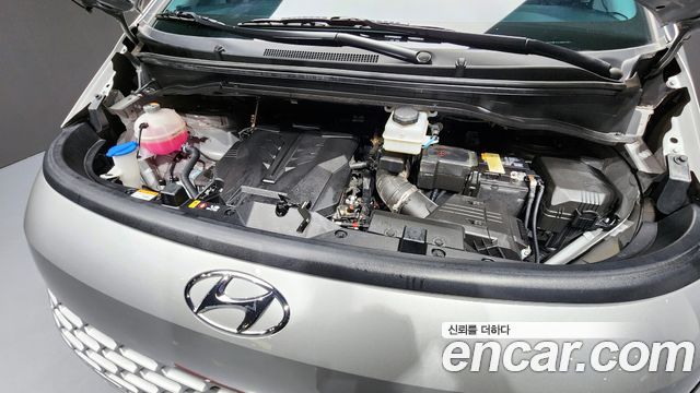 Hyundai Staria 2024 thumb 7