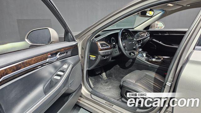 Genesis G90 2019 thumb 10