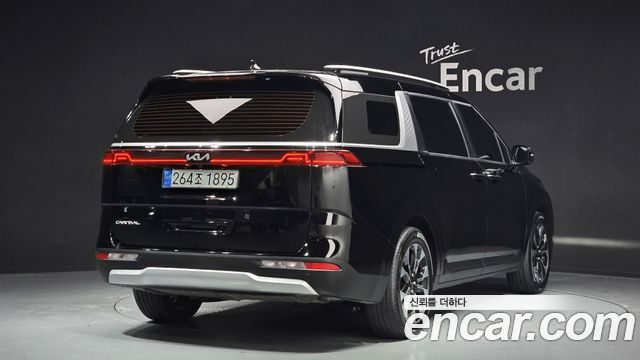 Kia Carnival 2022 thumb 2