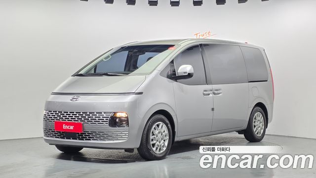 Hyundai Staria 2023 thumb 2