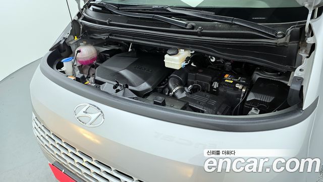Hyundai Staria 2023 thumb 7
