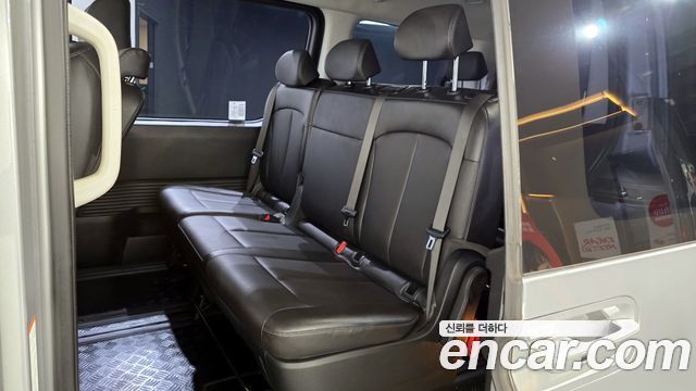 Hyundai Staria 2023 thumb 12