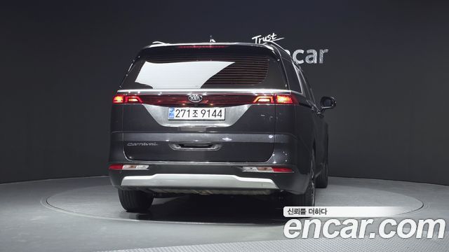 Kia Carnival 2020 thumb 5