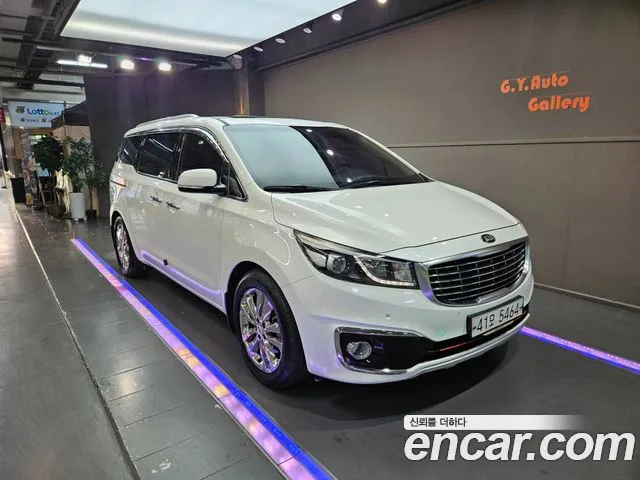 Kia Carnival 2015 thumb 12