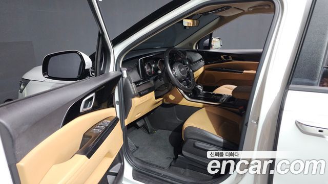 Kia Carnival 2022 thumb 11