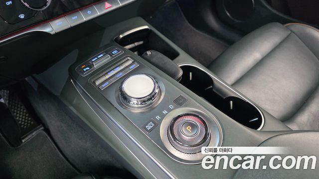 Genesis GV70 2021 thumb 10