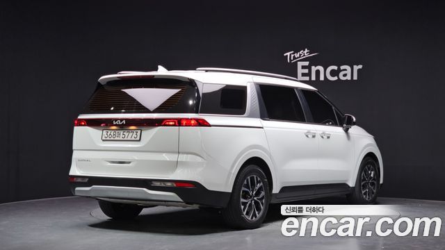 Kia Carnival 2022 thumb 3