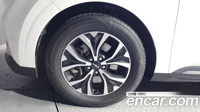 Kia Carnival 2022 thumb 6