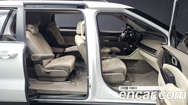 Kia Carnival 2022 thumb 12