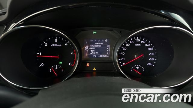 Kia Carnival 2015 thumb 9