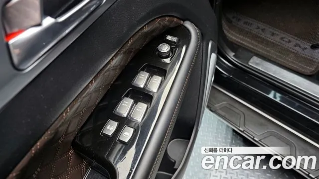 SsangYong Rexton 2023 thumb 11