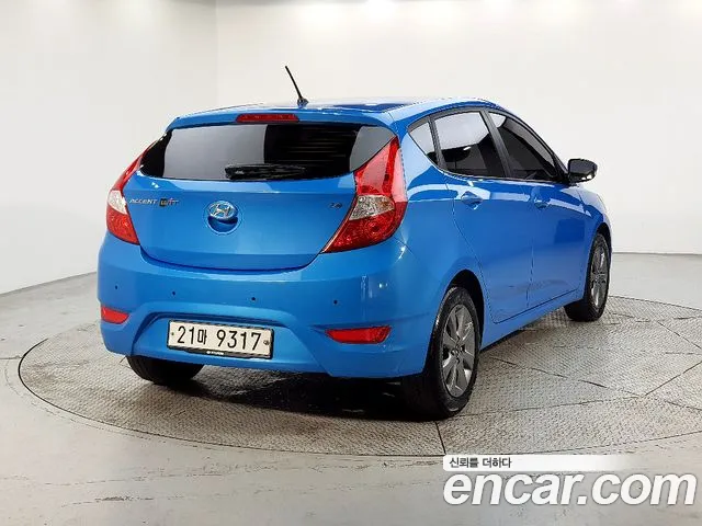 Hyundai Accent 2018 thumb 3