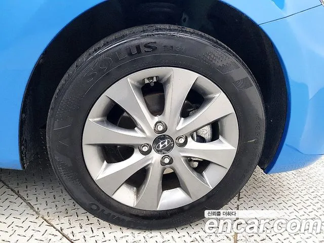 Hyundai Accent 2018 thumb 6
