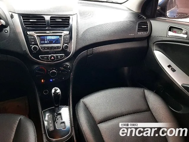 Hyundai Accent 2018 thumb 10