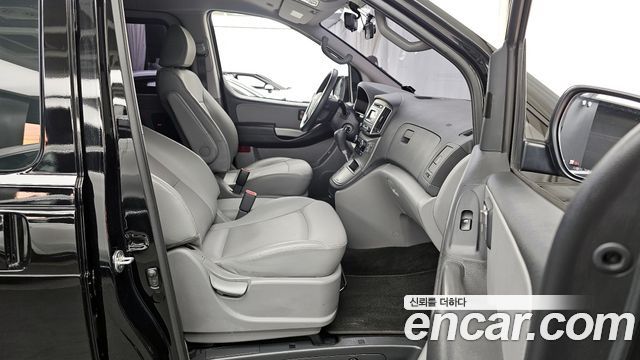 Hyundai Starex 2018 thumb 10