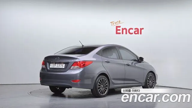 Hyundai Accent 2013 thumb 3