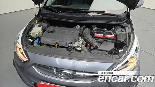 Hyundai Accent 2013 thumb 7