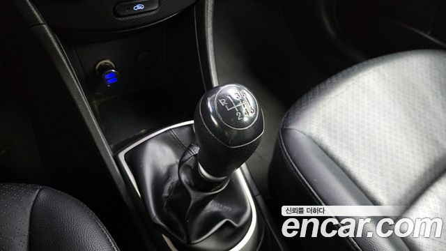 Hyundai Accent 2015 thumb 9