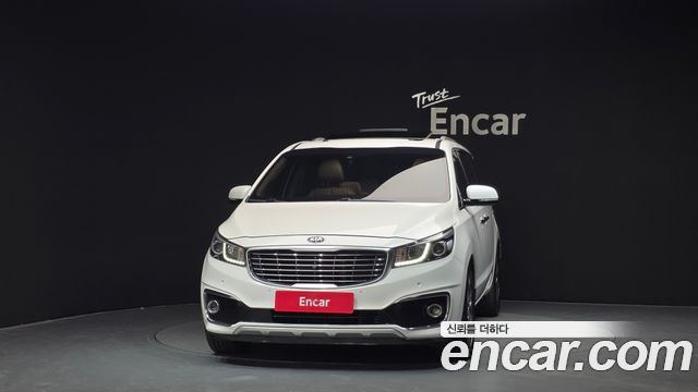 Kia Carnival 2017 thumb 4
