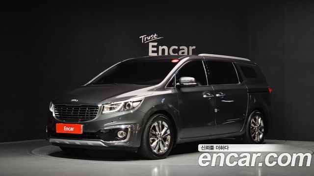 Kia Carnival 2017 thumb 2