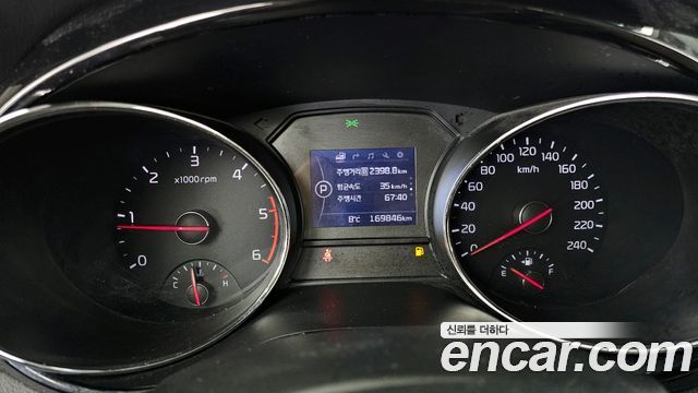 Kia Carnival 2017 thumb 8
