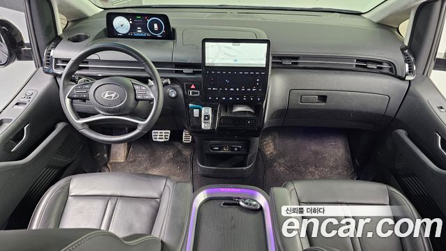 Hyundai Staria 2024 thumb 8
