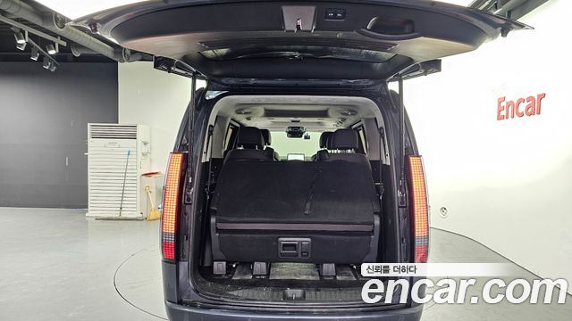 Hyundai Staria 2024 thumb 12