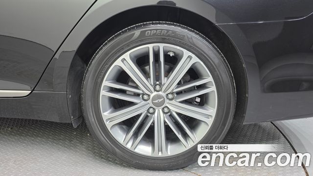 Genesis G80 2019 thumb 6