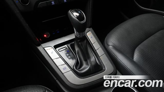 Hyundai Avante 2017 thumb 9
