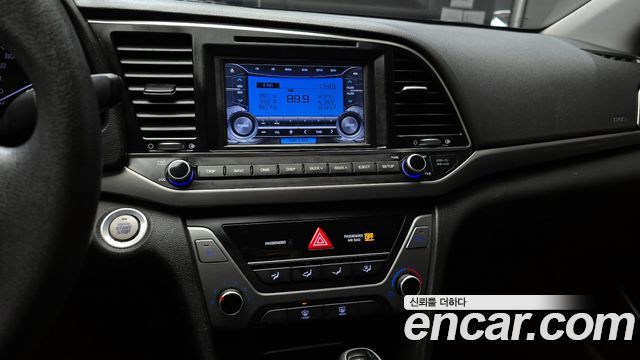 Hyundai Avante 2017 thumb 12