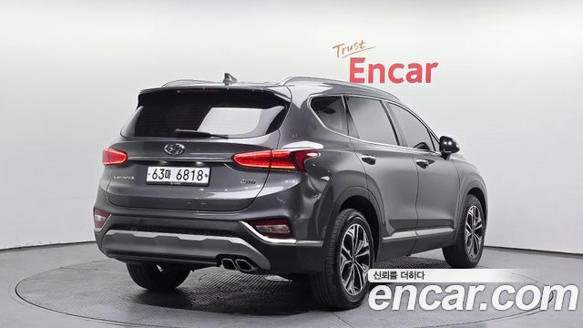 Hyundai Santa Fe 2018 thumb 3