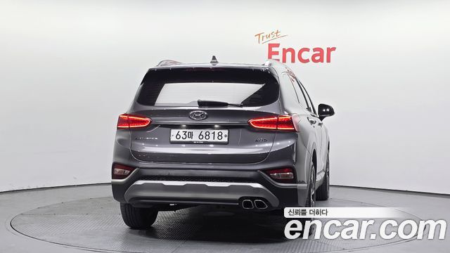 Hyundai Santa Fe 2018 thumb 5