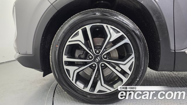 Hyundai Santa Fe 2018 thumb 6