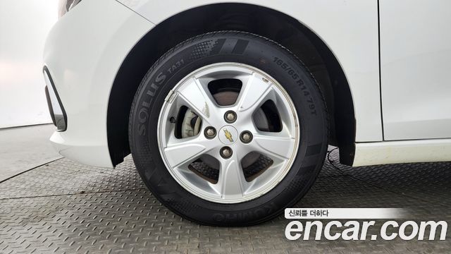 Chevrolet Spark 2015 thumb 5