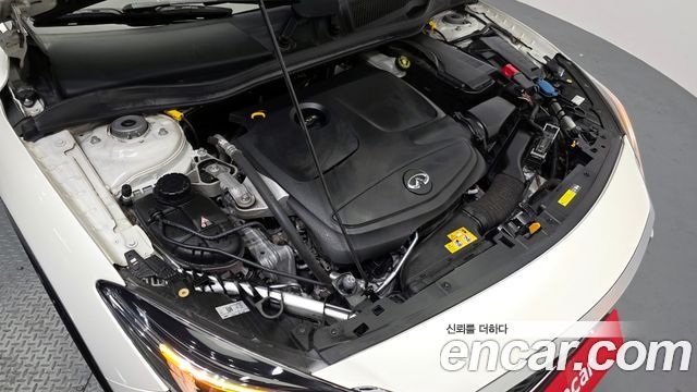 Infiniti Q30 2019 thumb 3