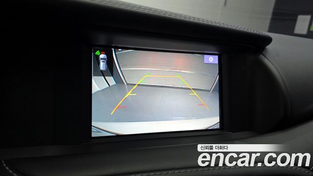 Infiniti Q30 2019 thumb 6