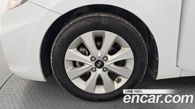 Hyundai Accent 2016 thumb 5