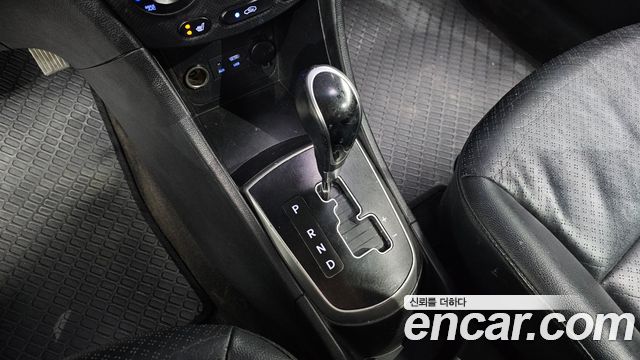 Hyundai Accent 2016 thumb 9