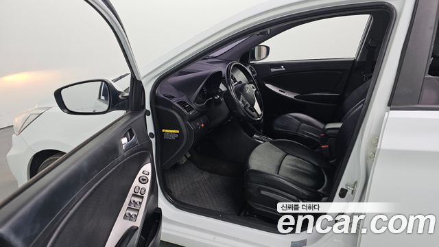 Hyundai Accent 2016 thumb 10