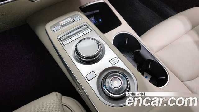 Genesis GV70 2022 thumb 10