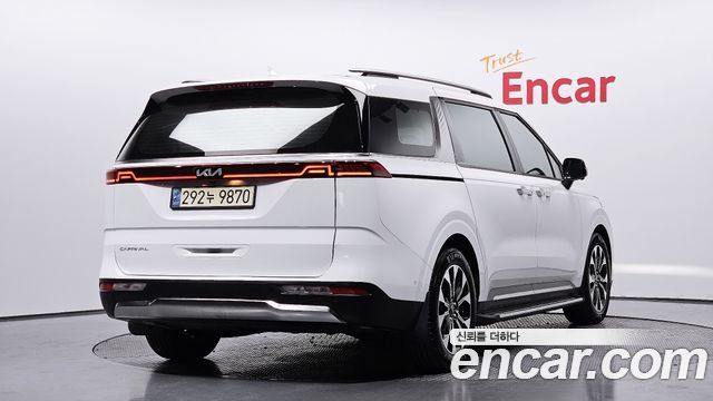 Kia Carnival 2021 thumb 3