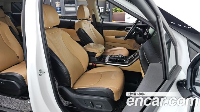 Kia Carnival 2021 thumb 10