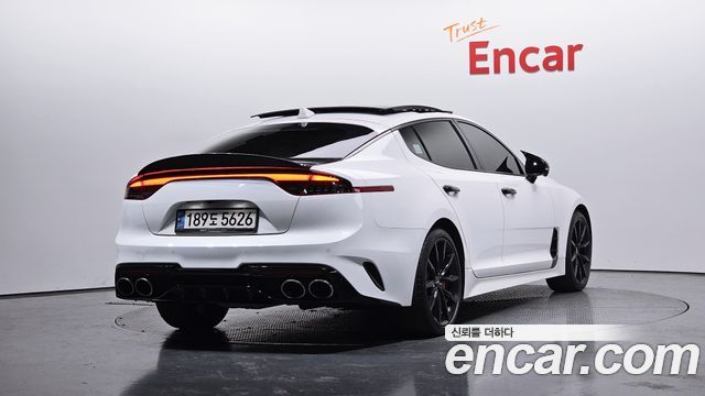 Kia Stinger 2023 thumb 3