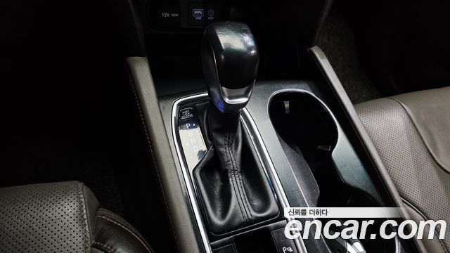 Hyundai Santa Fe 2018 thumb 9