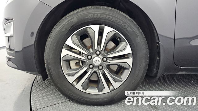 Kia Carnival 2021 thumb 6