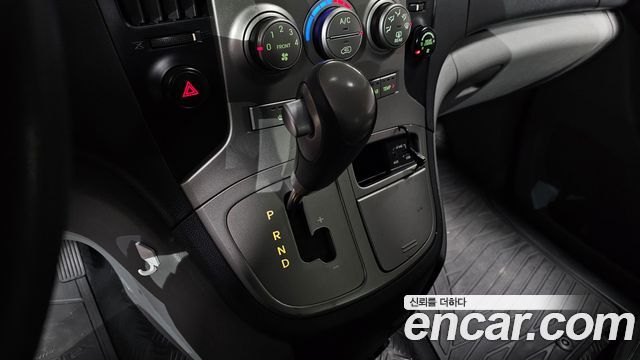 Hyundai Starex 2014 thumb 10